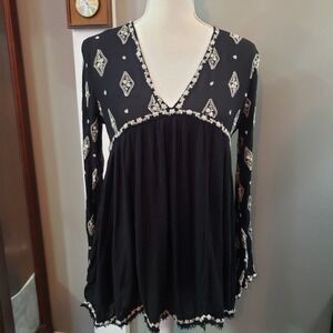 Free People Diamond Embroidered Bell Sleeve Tunic Top Size X-Small